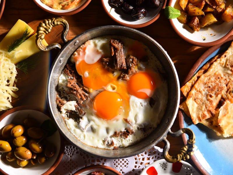 ** Otkrijte Najbolje Balkanske Recepti: Sarma, Pita, Čevapi i Baklava - Uživajte u Bogatstvu Okusa!** - Second Image
