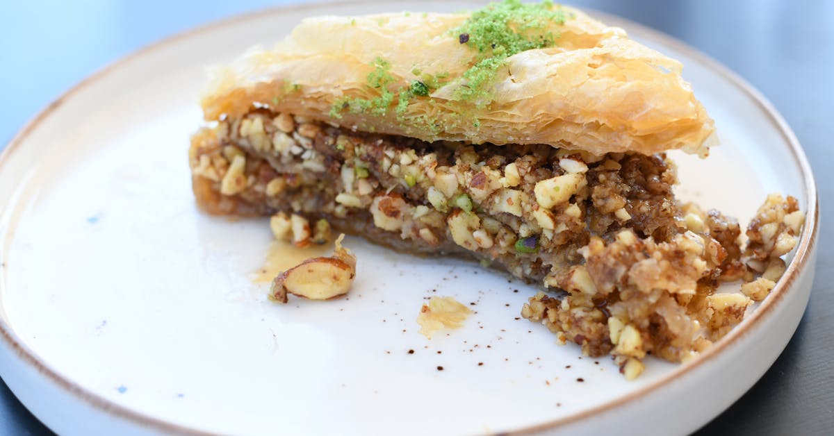 Otkrijte Stare Balkanske Recepti za Slatka Jela: Baklava, Pita i Torta od Oraha