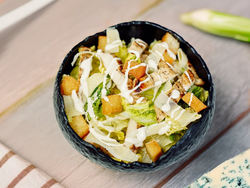 ** Piletina, Kremasta Tjestenina i Voćna Salata za Ukusne Obroke** - Third Image