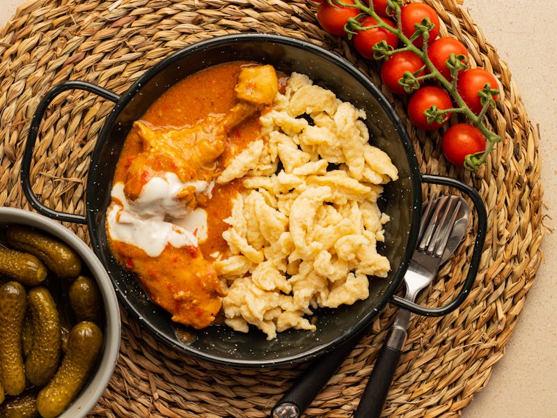 ** Sarma, Pljeskavica, Pita i Gulaš - Uživajte u Tradicionalnoj Kuhinji!** - Second Image