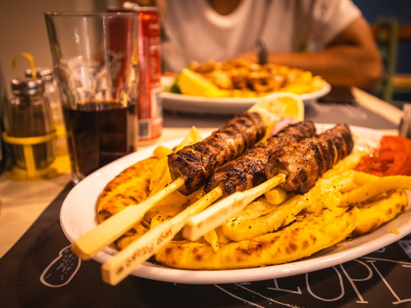 **  Sarma, Ćevapi, Pita i Ajvar za Pravu Kulinarsku Užitku** - Second Image