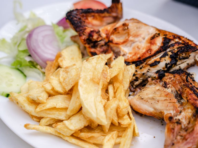 **Brzi i Ukusni Pileći Fileti sa Povrćem: Savršen Recept za Svaku Priliku** - Fourth Image