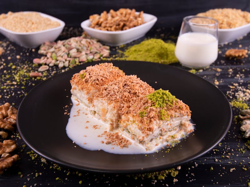 ** Top 5 Tradicionalnih Balkanskih Recepta: Sarma, Ćevapi, Pita i Baklava koje Morate Isprobati** - Second Image