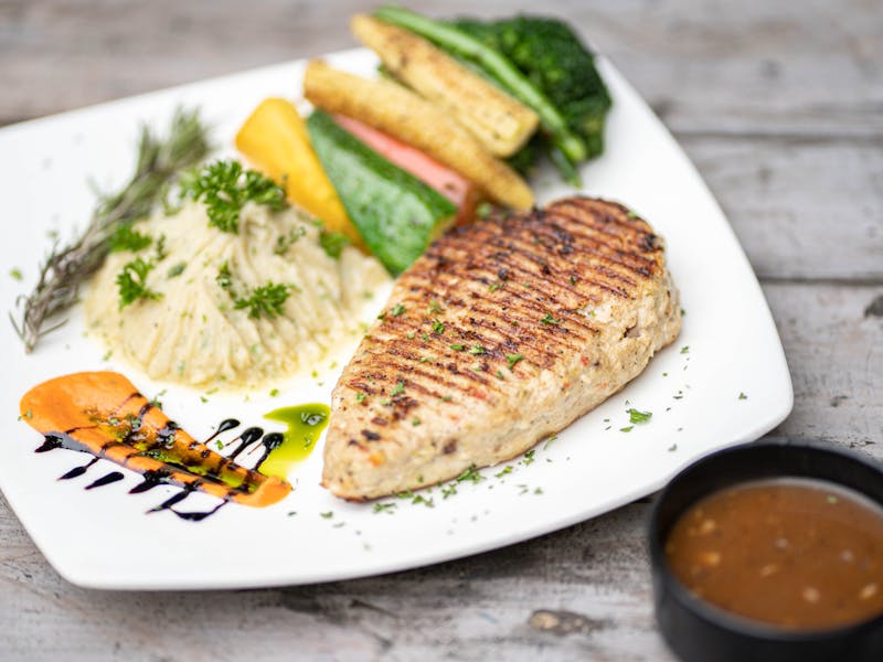 **Savršena Piletina u Umaku od Limuna i Peršuna: Recept za Svaku Priliku** - Second Image