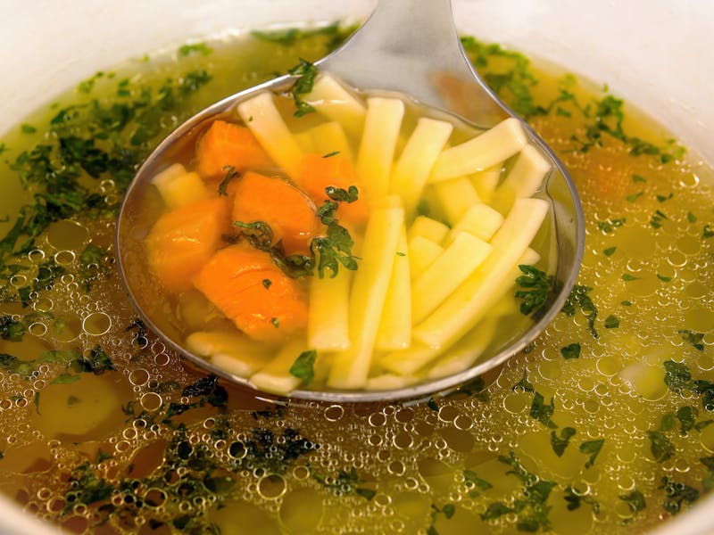 **3 Najbolja Recepta za Ukusne Obroke: Pileći Fileti, Povrtna Čorba i Čokoladni Mousse** - Third Image