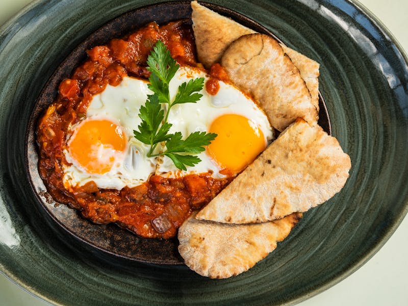 ** Otkrijte Stare Balkanske Recepti za Slana Jela: Sarma, Pita, Ajvar i Musaka** - Second Image