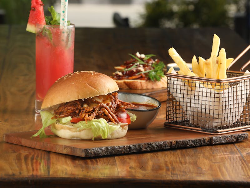 ** Uživajte u Ukusnim Obrocima bez Stresa** - Fourth Image