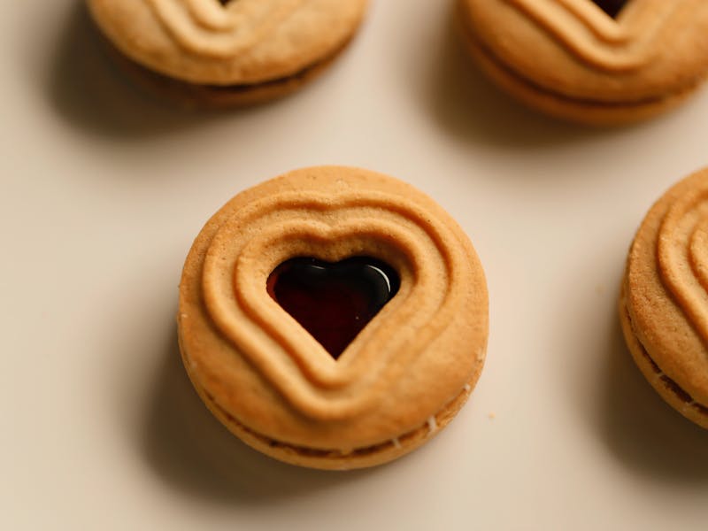 **Otkrijte Stare Balkanske Recepti za Slatka Jela: Baklava, Tufahija i Kifle s Džemom** - Second Image