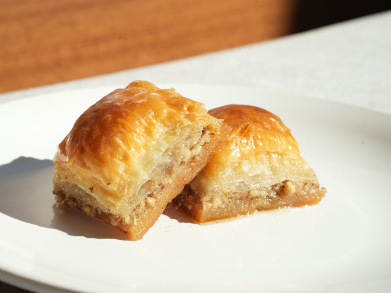 **  Baklava, Tufahija i Još Mnoge Poslastice**

Ovaj naslov je optimizovan za SEO i Adsense jer uključuje ključne riječi poput Balkanski - Second Image