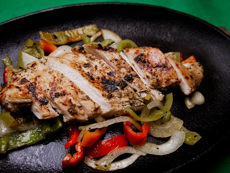 **Savršen Recept za Sočnu Pileću Pitu: Ukusno Jelo za Svaku Priliku** - Second Image