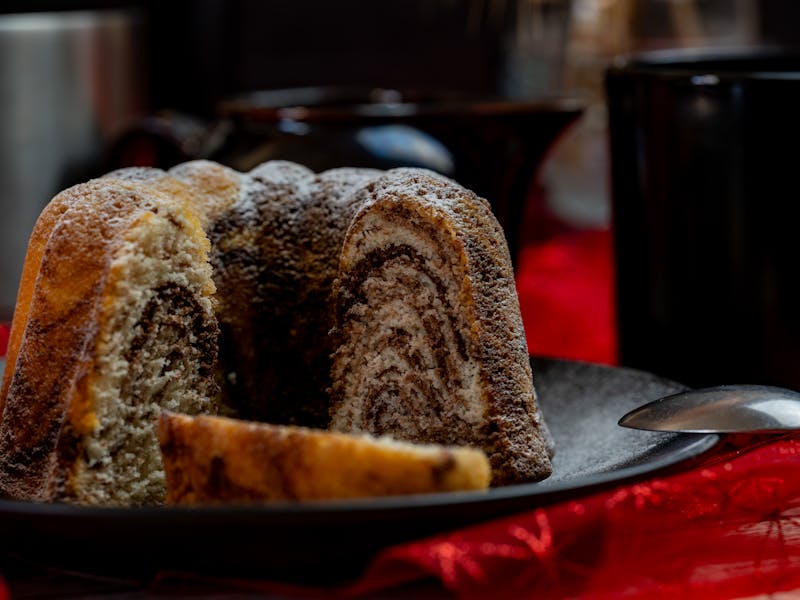 ** Otkrijte Stare Balkanske Recepti za Slatka Jela: Baklava, Torta od Čokolade i Pita sa Višnjama** - Second Image
