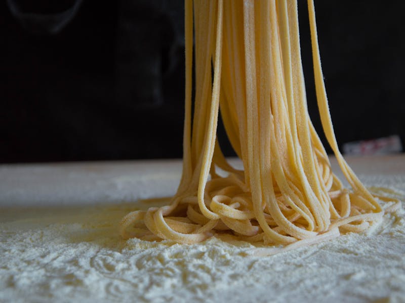 **3 Brza i Ukusna Recepta za Svaku Priliku: Tjestenina, Pita i Smoothie** - Second Image