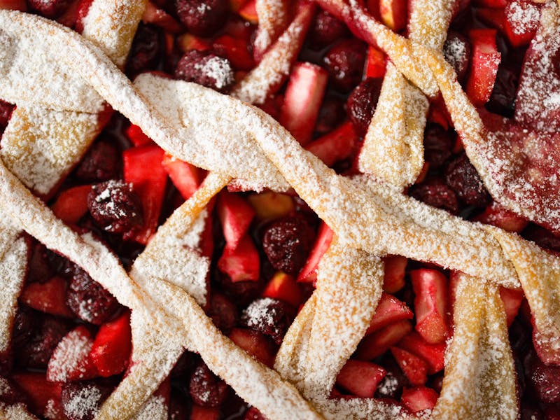 **Otkrijte Čaroliju Starih Balkanskih Slatkih Jela: Recepti za Baklavu, Pitu sa Višnjama i Tufahiju** - Fourth Image