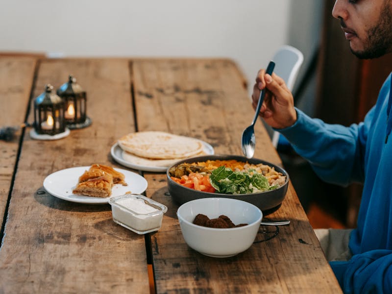 Uživajte u Tradicionalnim Jelima kao što su Sarma, Ćevapi, Pita i Baklava - Second Image