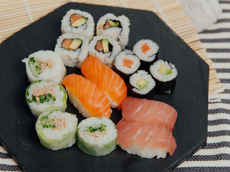 **  Ukusne Tradicionalne Delicije za Svaku Priliku** - Third Image