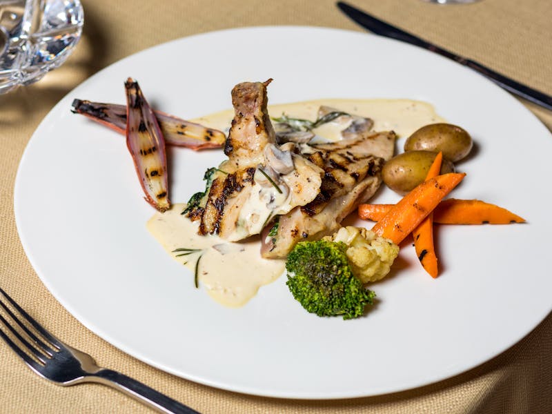 **Savršen Recept za Piletinu u Umaku od Limuna i Maslinovog Ulja: Oduševite Svoje Goste!** - Third Image