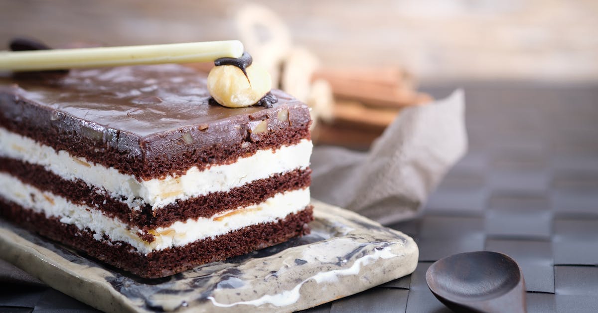 Savršeni Kolač od Čokolade: Lako Pripremite Sočan Desert za Svaku Priliku
