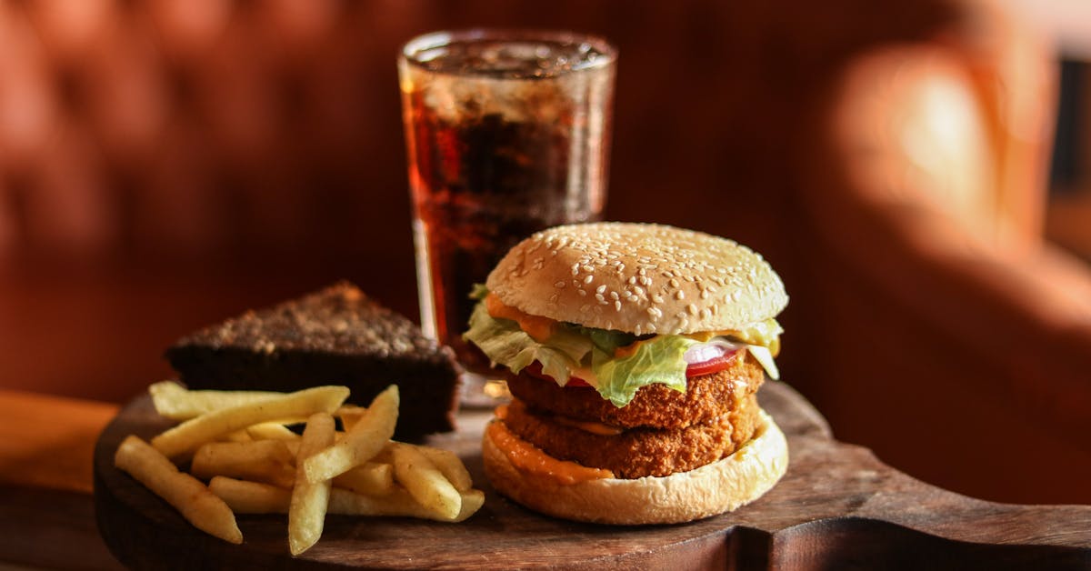 3 Brza i Ukusna Recepta za Svaki Obrok: Piletina, Burgeri i Panna Cotta