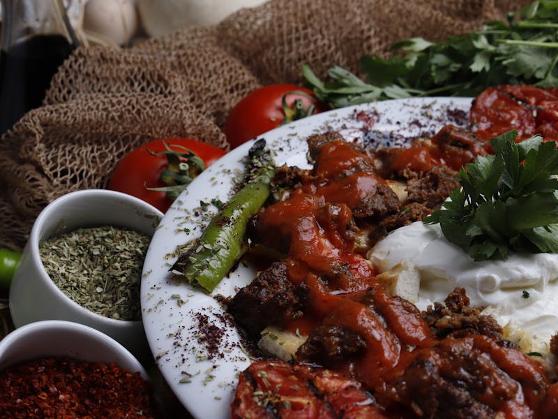 ** Otkrijte Tradicionalne Okuse i Pripremite Savršene Specijalitete** - Third Image