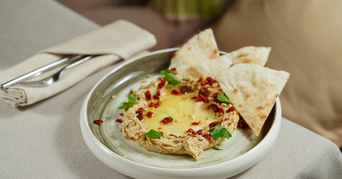 Otkrijte Stare Balkanske Recepte za Slana Jela: Sarma, Pita, Ajvar i Čobanac