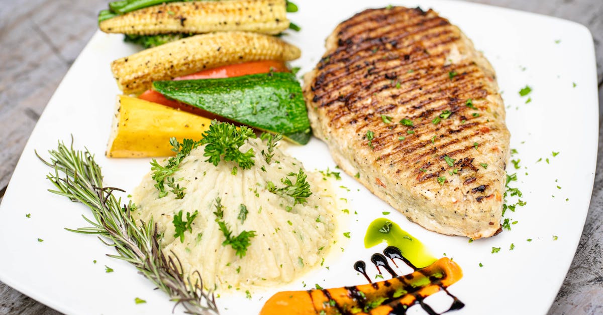 Savršeni Recept za Pileći File u Umaku od Limuna i Peršuna: Oduševite Svoje Goste