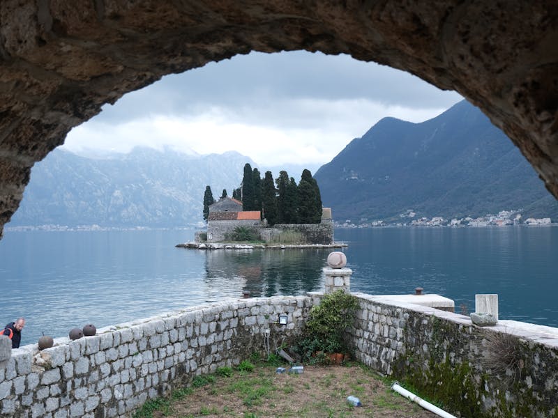 ** Otkrijte Tradicionalne Delicije sa Balkana** - Fourth Image