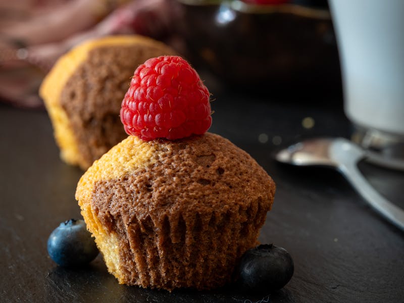 **Savršeni Kolač s Malinama: Jednostavan Recept za Oduševljenje Prijatelja i Porodice** - Second Image