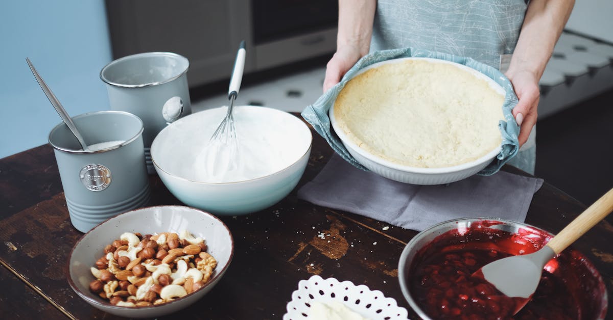 Otkrijte Stare Balkanske Recepti za Slatka Jela: Baklava, Tulumbe i Pita sa Višnjama