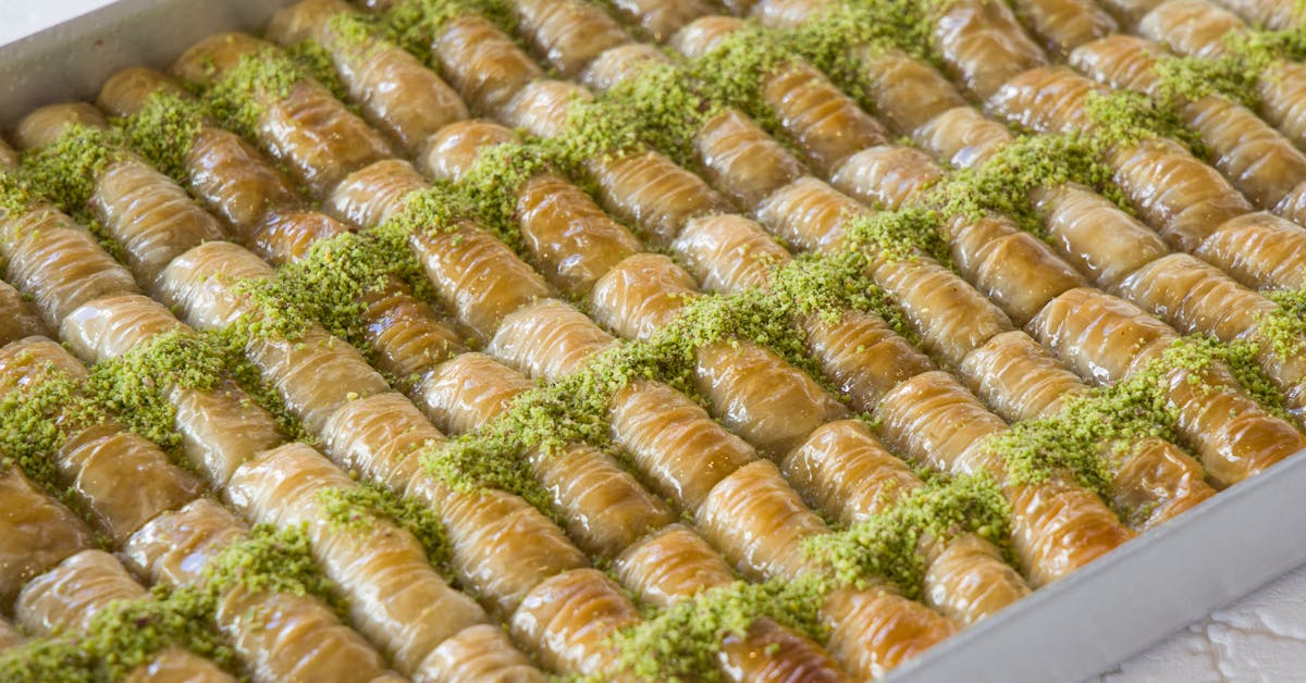 Otkrijte Stare Balkanske Recepti za Slatka Jela: Baklava, Tufahija i Još Mnoge Poslastice