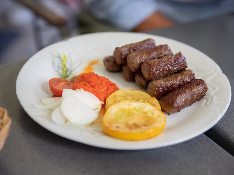 **Otkrijte Stare Balkanske Recepti za Slana Jela: Čuvanje Tradicije na Tanjiru** - Third Image