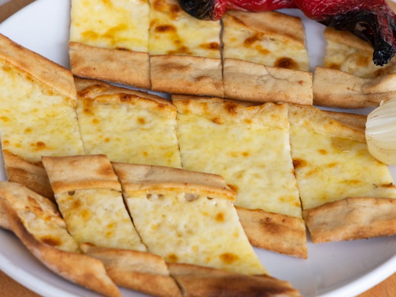 ** Uživajte u Tradicionalnim Jelima kao što su Sarma, Čevapi i Pita** - Second Image