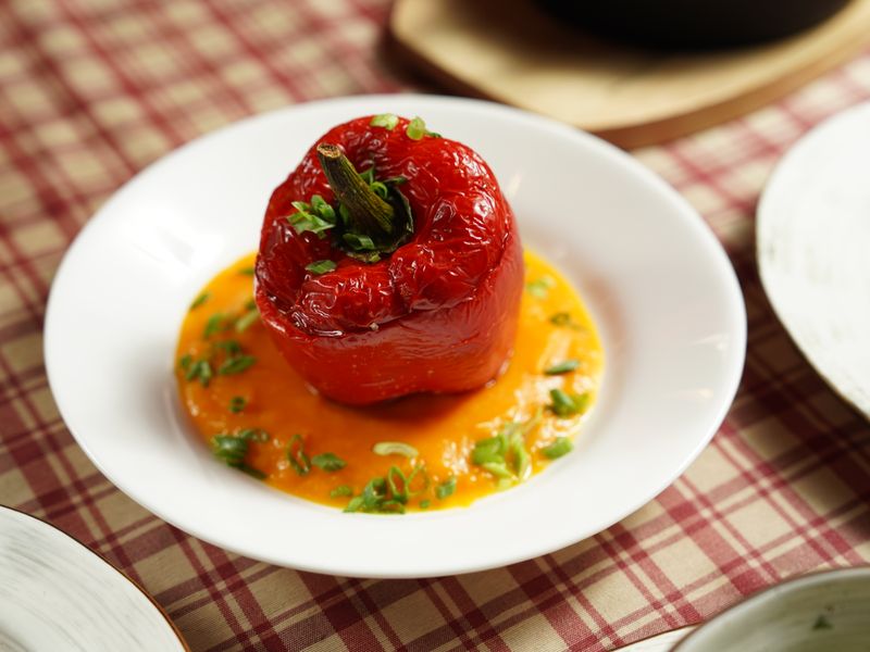 Punjene paprike bez stresa: Brzi recept za savršen obrok za cijelu obitelj - Second Image