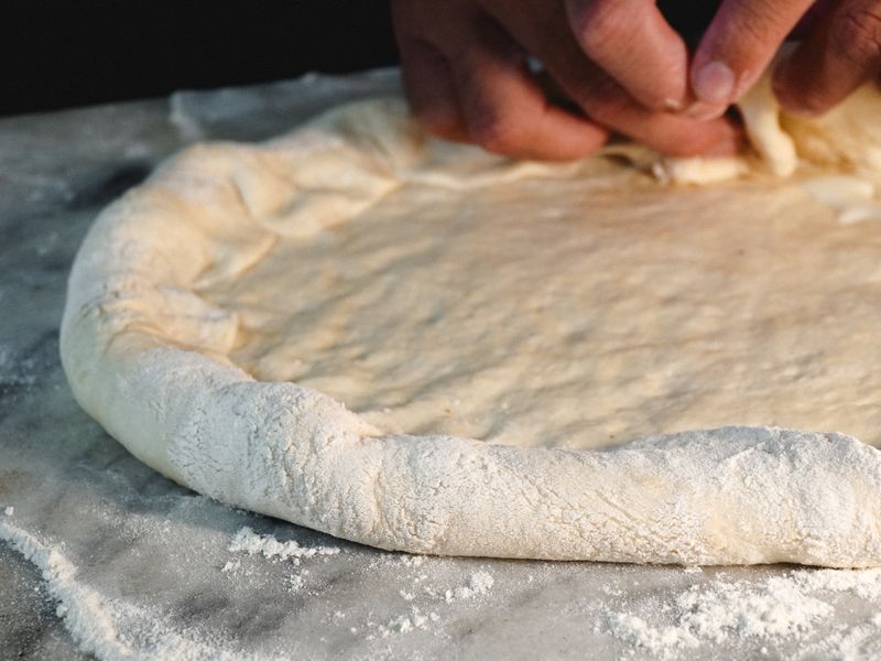 Savršeno tijesto za pizzu koje će oduševiti cijelu obitelj svaki put - Third Image