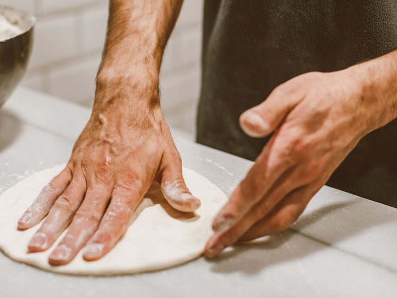 Savršeno tijesto za pizzu koje će oduševiti cijelu obitelj svaki put - Second Image